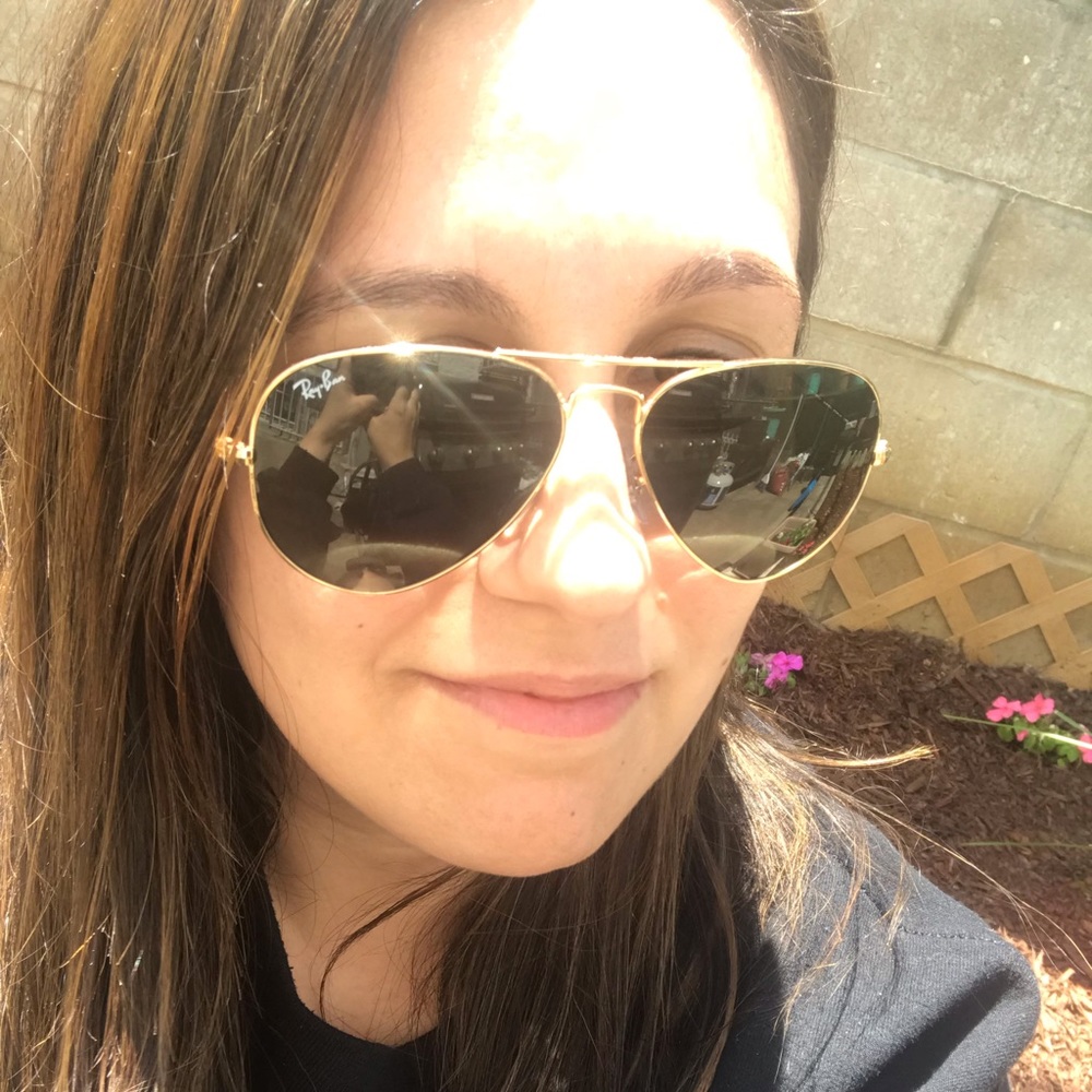 Meet your Posher, Christina